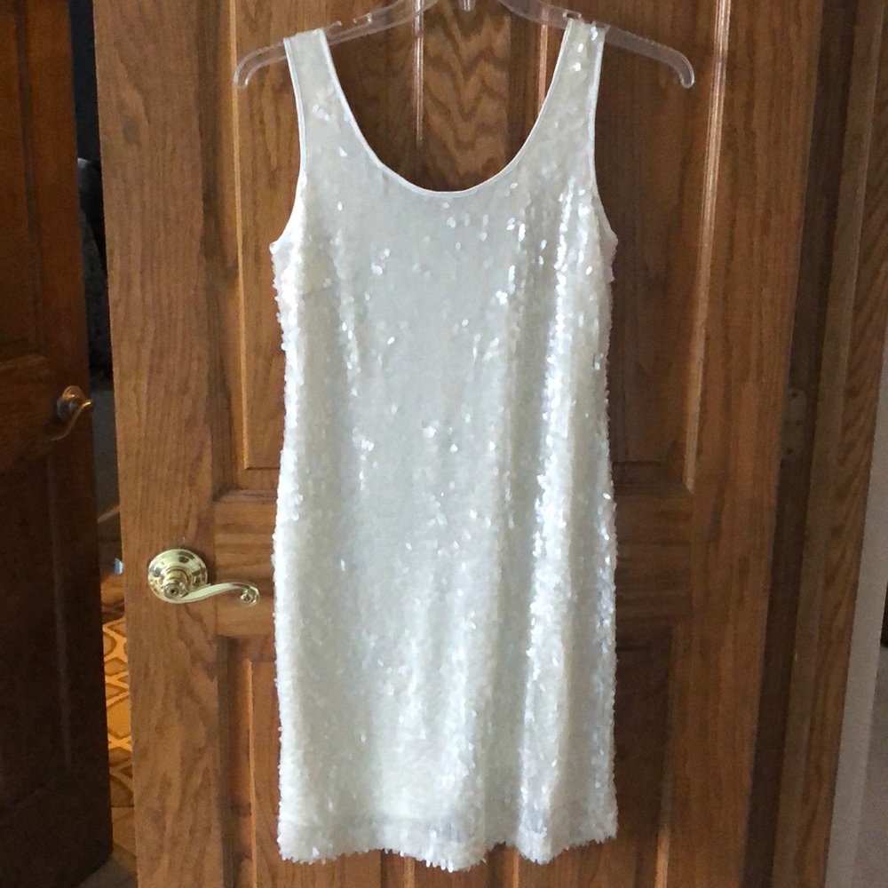A pea in the pod sequin white dress